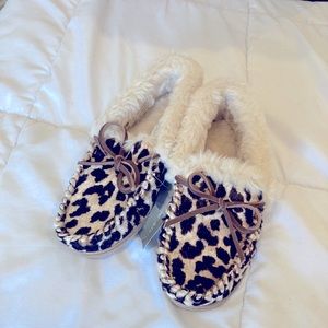 NWT J. Crew Furry Slippers!!